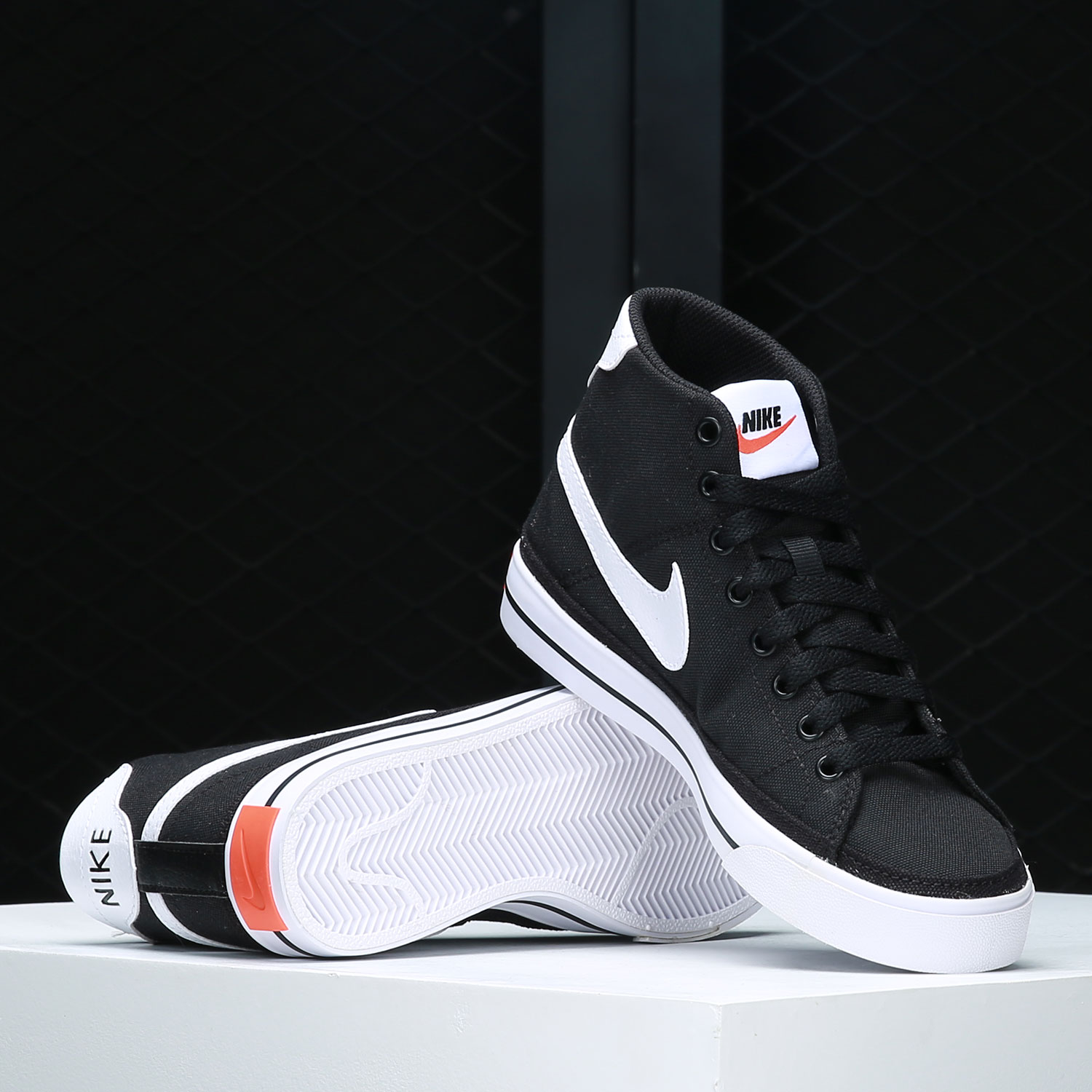حذاء Nike Authentic COURT LEGA - مراجعة Vans Shoes Authentic وسعره